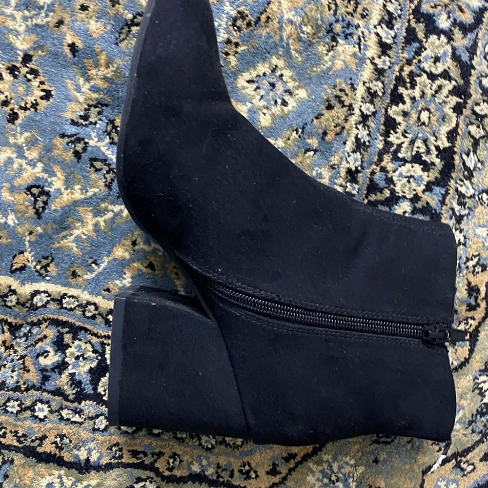 H&M boots on sale - Picture 3 of 5